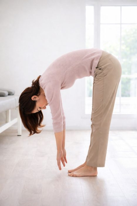 痛み無く前かがみが出来るように